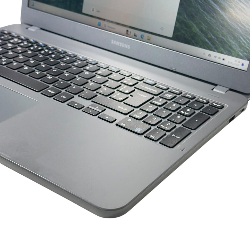 (Seminovo) Notebook Samsung Book NP350 Intel Core I3 7020U SSD 240gb Tela 15' Full HD